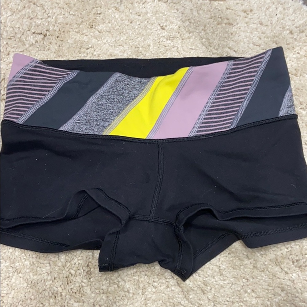 Short training shorts